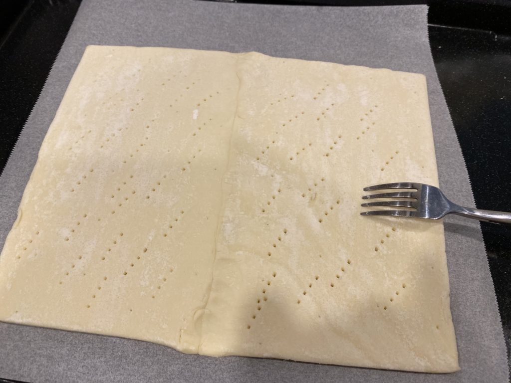 パイシートとパスタソースで作る簡単「ミートパンプキンパイ」