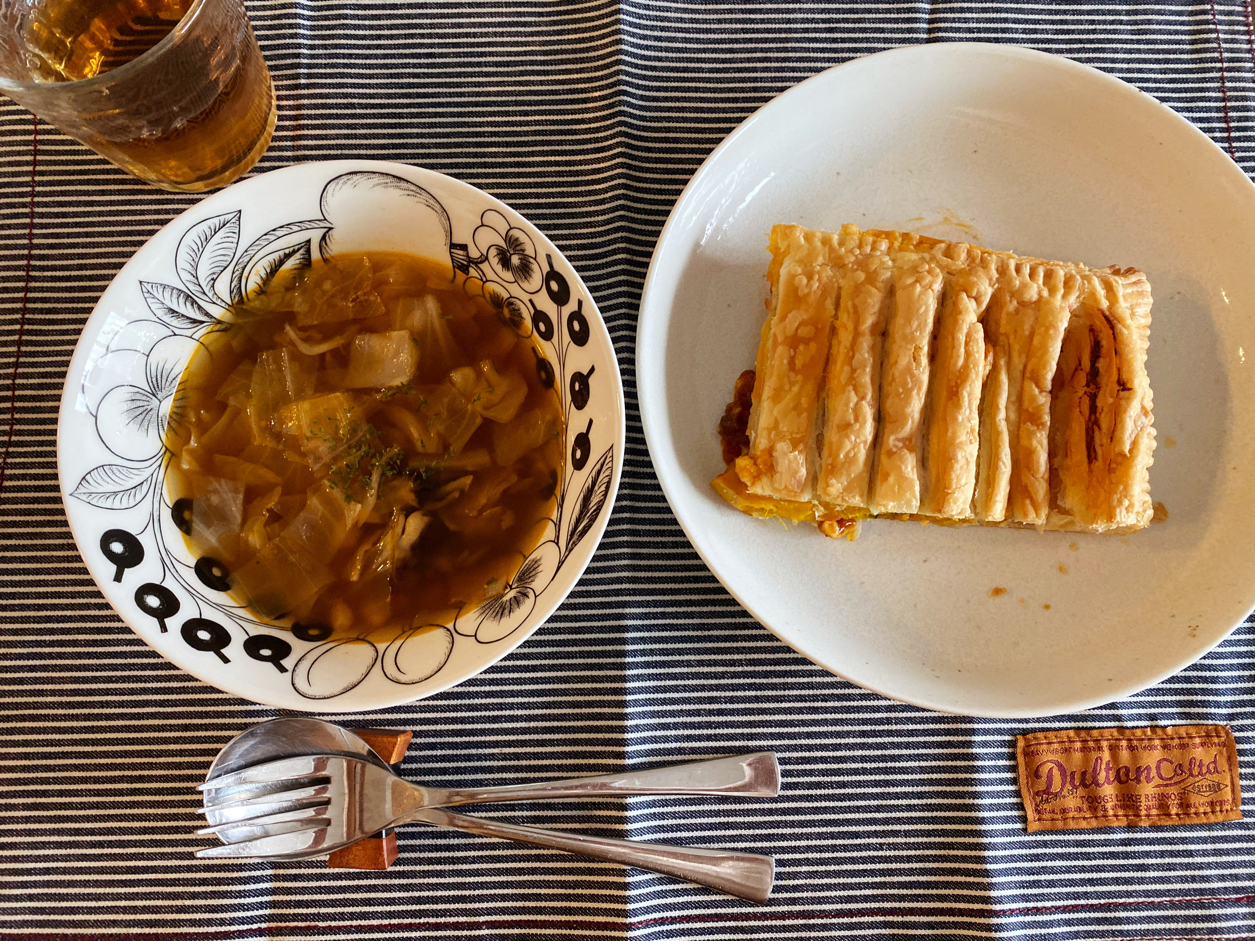 パイシートとパスタソースで作る簡単「ミートパンプキンパイ」