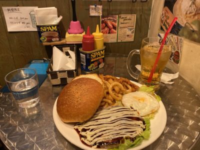 【長野駅から徒歩6分】「マウンテンキュー」でボリューミーなグルメバーガーをいただきました！