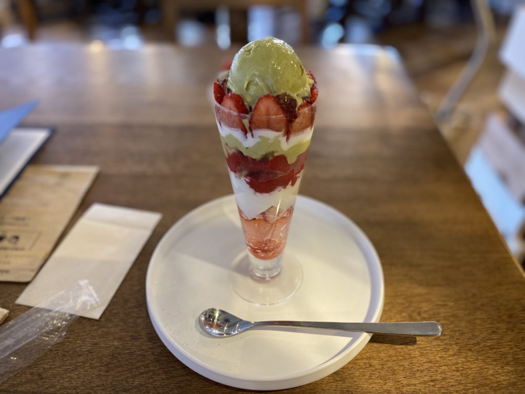 【長野駅から徒歩10分】dessert&cafe Dekoでインスタ映えな「パフェ」をいただきました♪