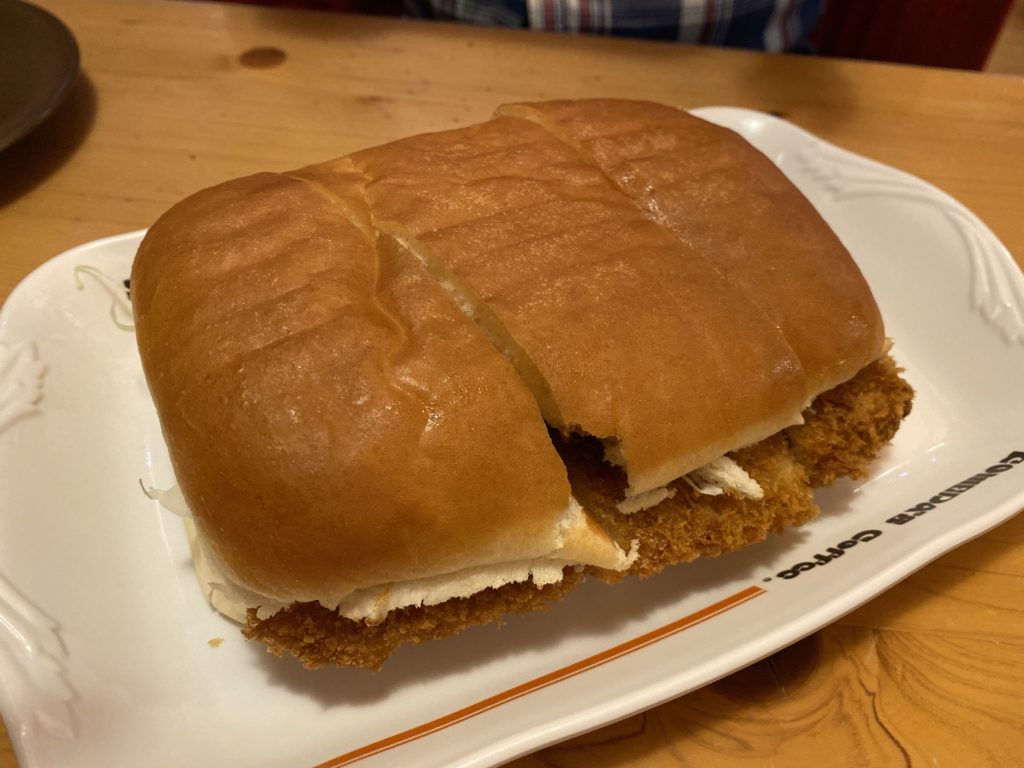 【長野】ボリューミーすぎる実物に写真詐欺！？で有名な「コメダ珈琲」でガッツリ食べてきました！