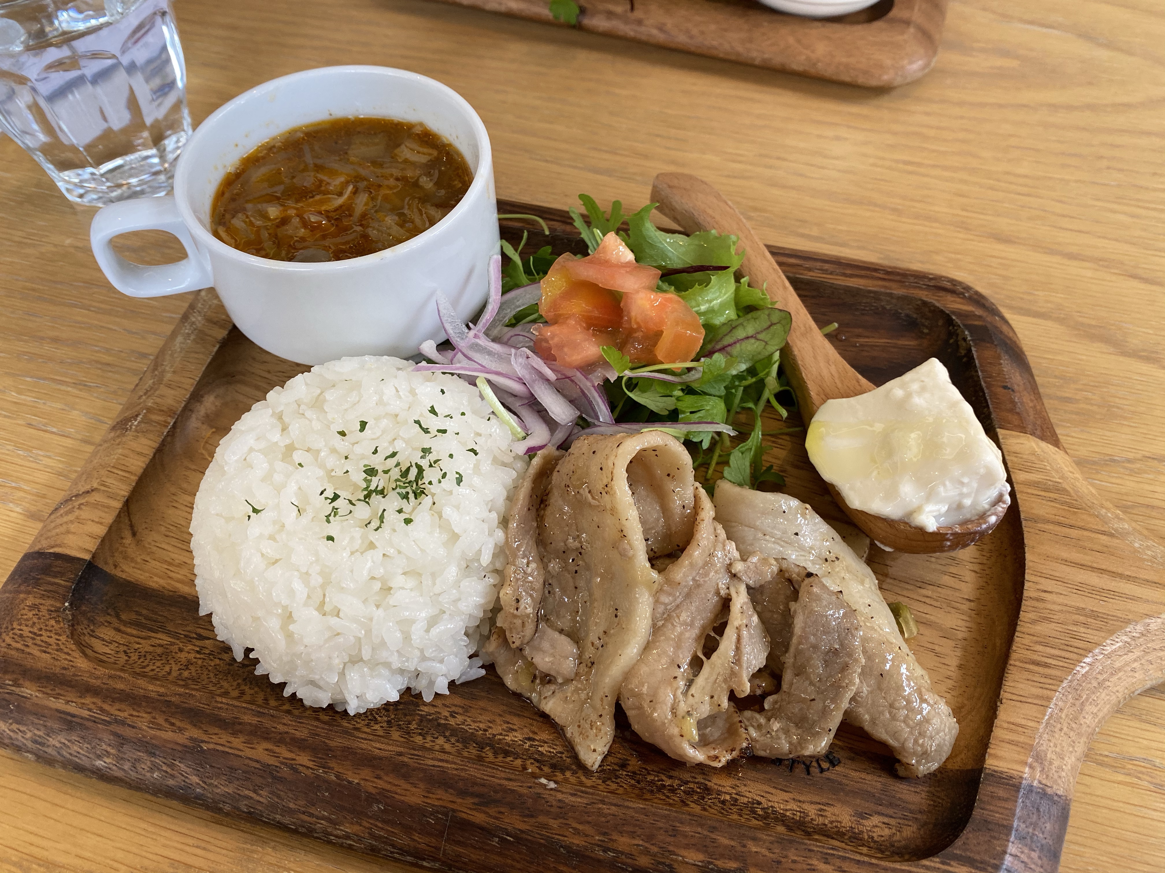 【長野駅から徒歩5分】「カフェ　サラダタベル」で平日限定「ワンコインランチ」をいただきました！