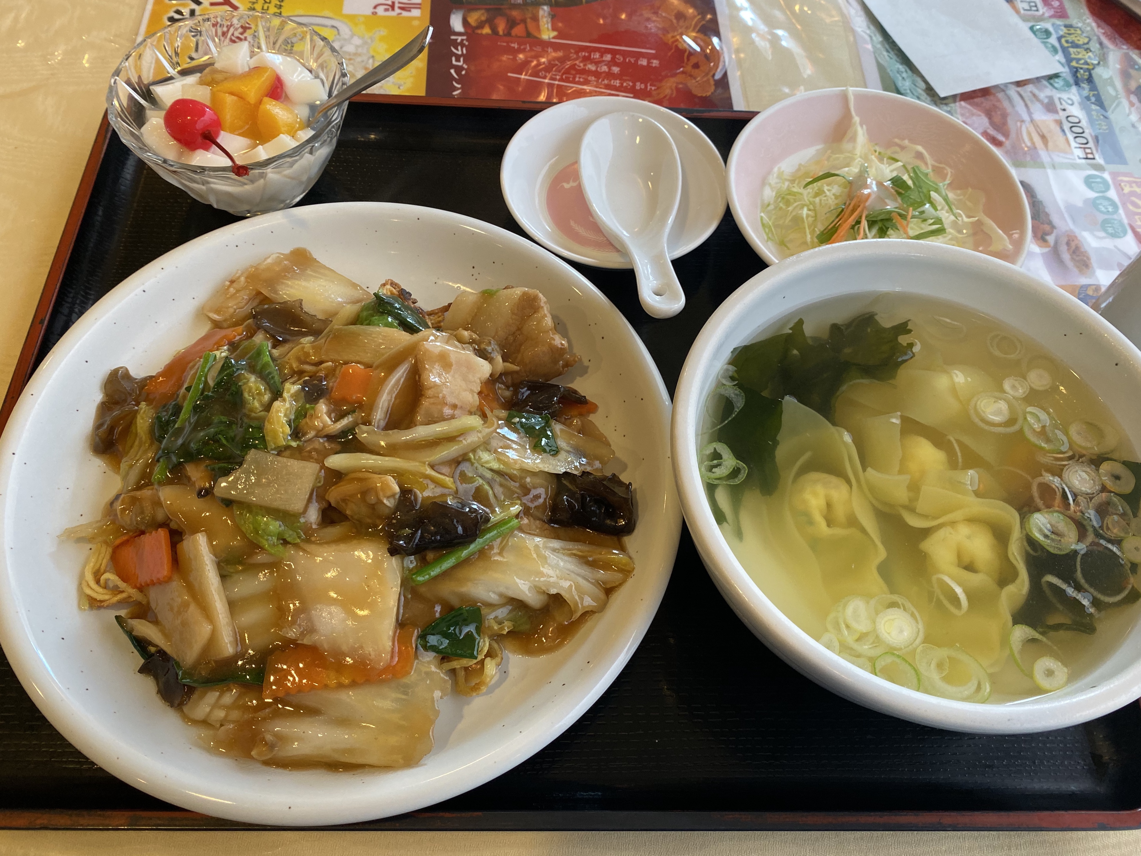 【長野駅から徒歩2分】老舗中華店「金龍飯店」で一番人気の「焼きそばワンタンセット」をいただきました♪