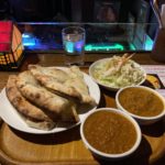 【長野駅から徒歩５分】ナンカレーといえば老舗「カフェ・モンマルトル」！暗がりにネオン揺らめく別世界な二階席でランチしました♪