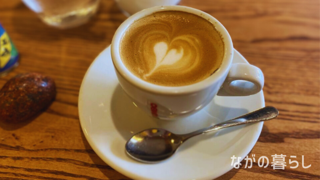「ピッツェリア カスターニャ」カフェオレ(ながの暮らし)